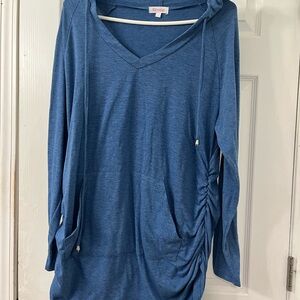 Maternity hoodie and leggings